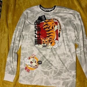 Original Gravity Men’s  NWT Long Sleeve T-Shirt 'Tiger Motif  ' Size L‌‌‌‍‍‍‍‍‍‍